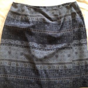 Women’s wrap skirt Size L